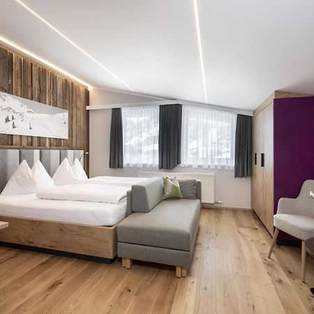Austria Alpinhotel Ski In Ski Out An Der Edelweissbahn اوبرتاورن المظهر الخارجي الصورة