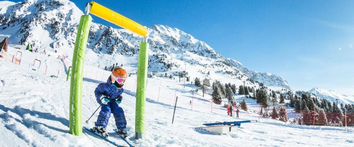 Austria Alpinhotel Ski In Ski Out An Der Edelweissbahn اوبرتاورن المظهر الخارجي الصورة